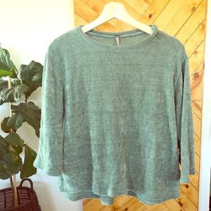 Green crop sweater